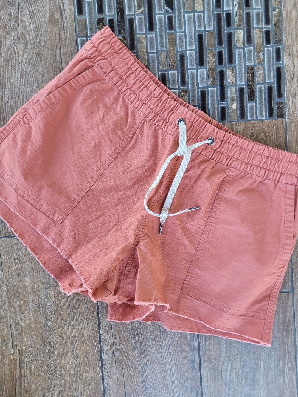 Vuori Vintage Ripstop Short 3in Coral Cinnamon Drawstring Casual Shorts Size S